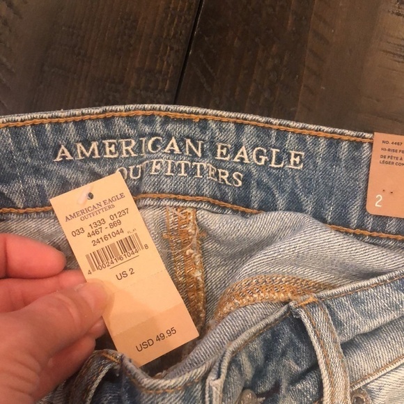 NEW AEO Distressed High Rise Embroidered Festival 100% Cotton Size 2 Jean Shorts - Picture 15 of 16